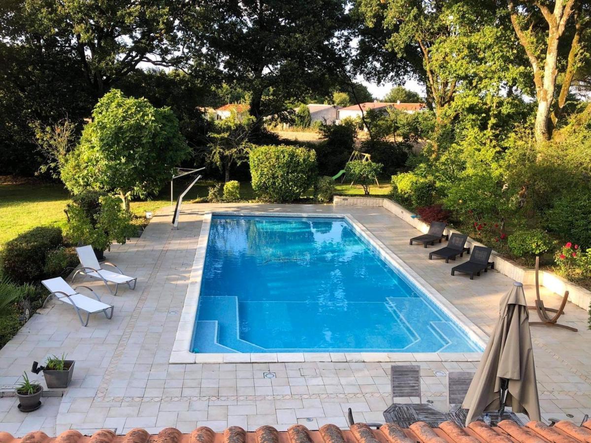 Maison Charmante Avec Piscine Privee A Saint-Georges-De-Pointindouxc Екстериор снимка